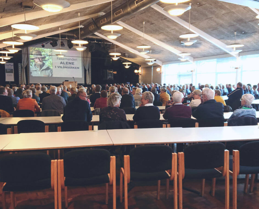 Stor opbakning til Falkemandens foredrag Alene i Vildmarken